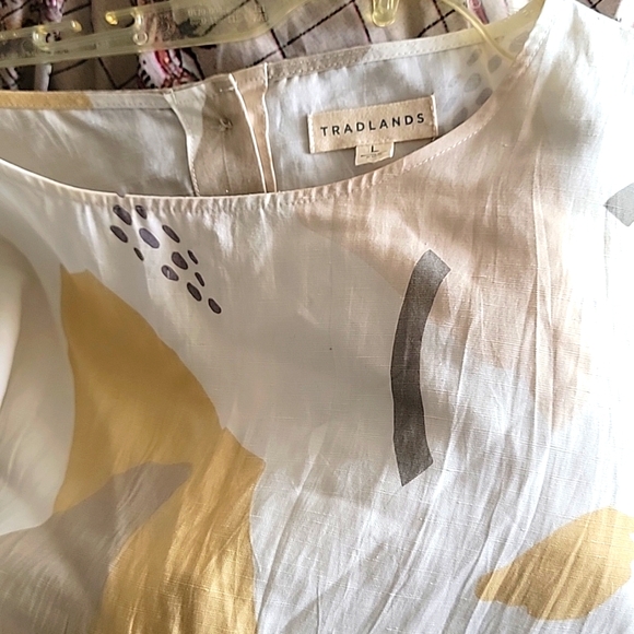 New Tradlands Nova Dress Caroline Print Cotton but looks Linen - Picture 6 of 9